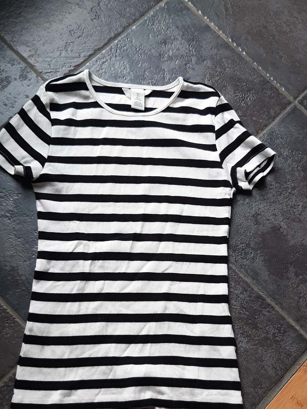 H&M Classic Black & White Striped Women’s Short Sleeve Top